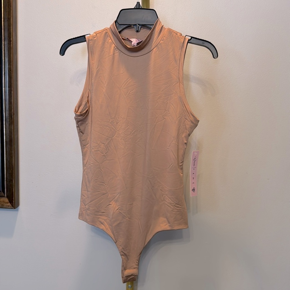 Crave Fame Women's beige Mock Turtleneck Sleeveless Bodysuit Size M